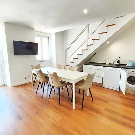 Mivo Balcony Duplex With River View Апартаменты