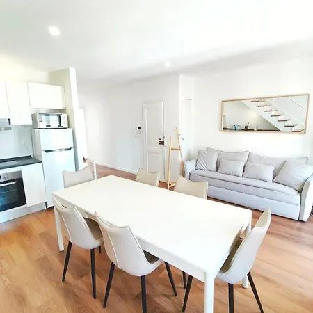 Mivo Balcony Duplex With River View Апартаменты *