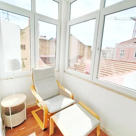 Mivo Balcony Duplex With River View Лиссабон