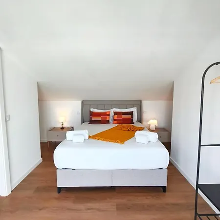Mivo Balcony Duplex With River View